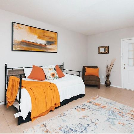 Enticing 1Br Apartment In The Heart Of The Heights Houston Exteriör bild