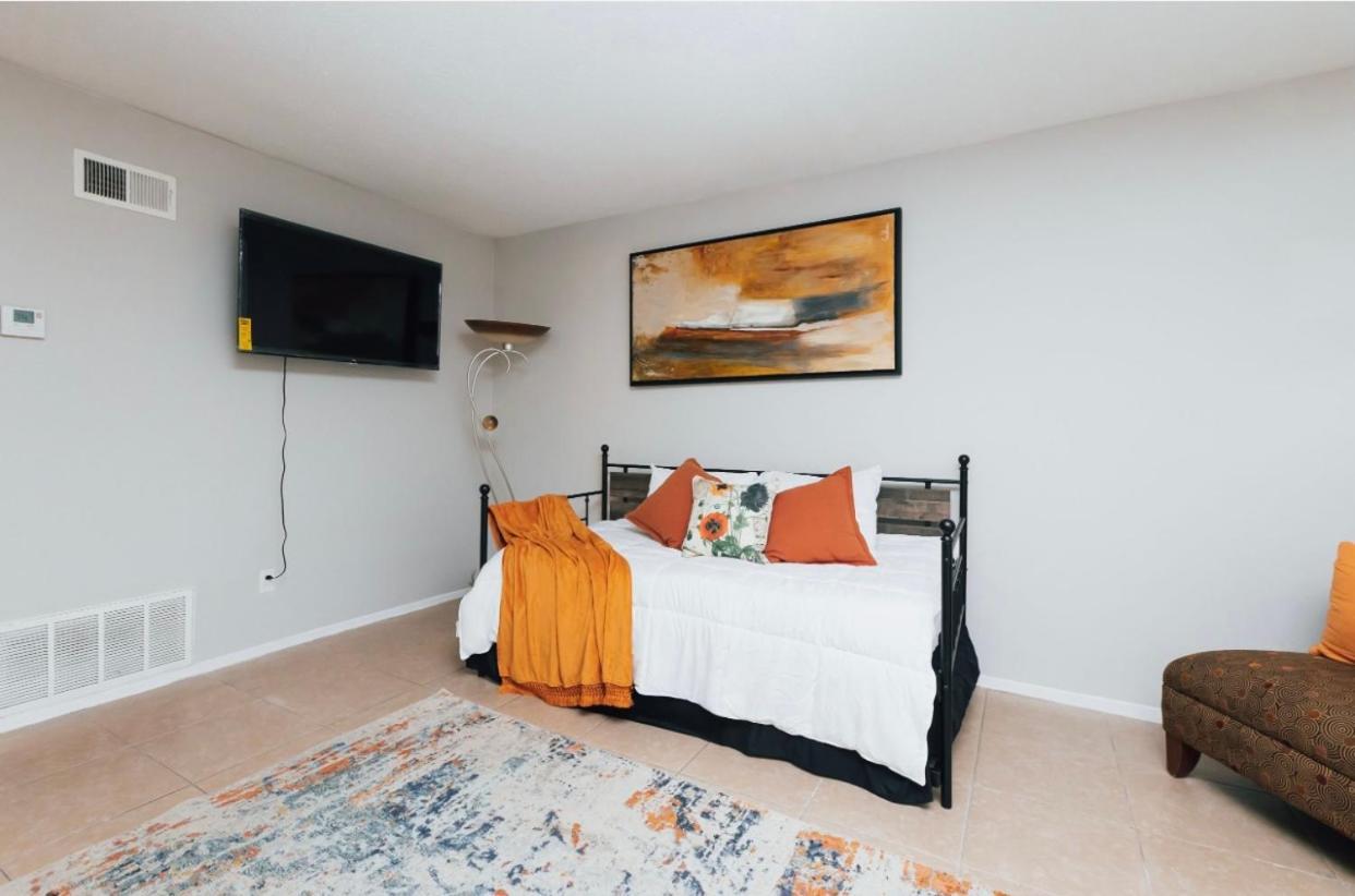 Enticing 1Br Apartment In The Heart Of The Heights Houston Exteriör bild