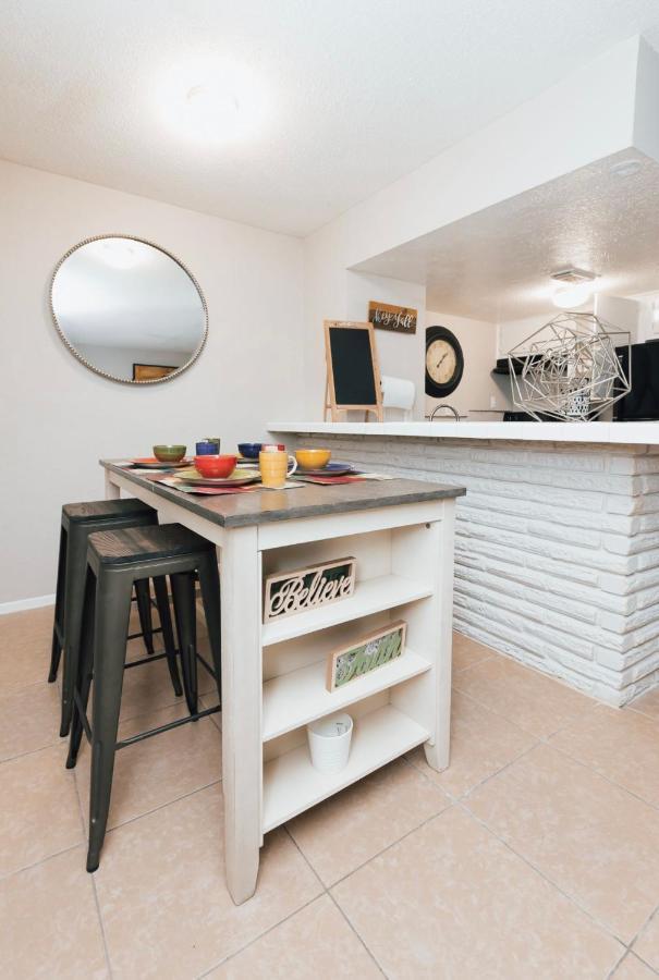 Enticing 1Br Apartment In The Heart Of The Heights Houston Exteriör bild